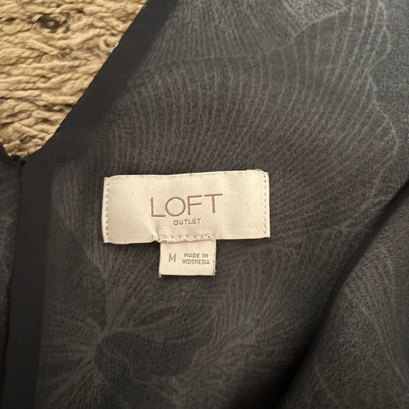 🌟Host Pick!!🌟Women’s Floral Romper. - Picture 6 of 6